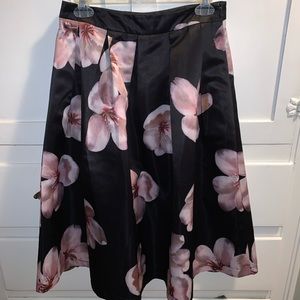 High waisted skirt